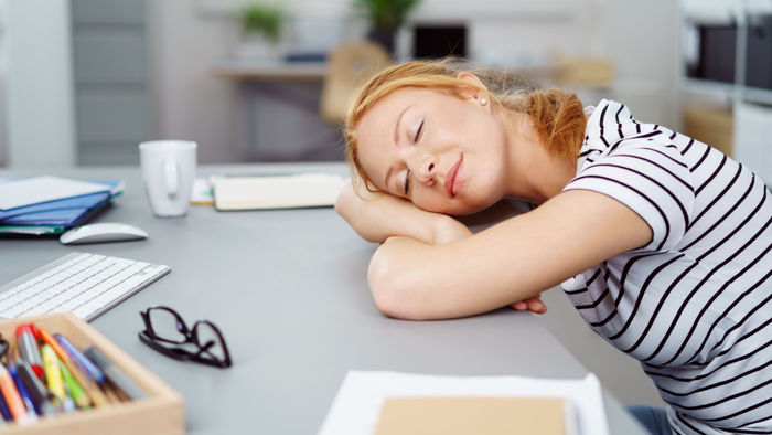 Nickerchen am Tag: Gesund oder schädlich?